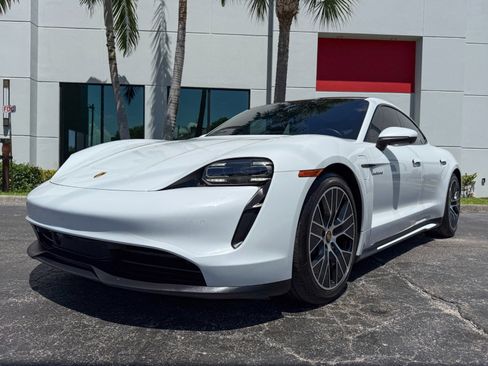 Used 2023 Porsche Taycan RWD image 10