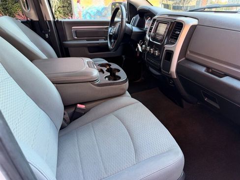 Used 2018 RAM 1500 Classic SLT image 12