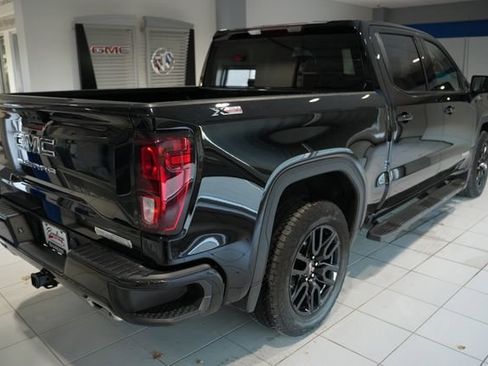 Used 2025 GMC Sierra 1500 Elevation w/ LPO, Elevation Black Package image 7