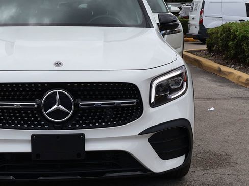 Used 2023 Mercedes-Benz GLB 250 image 13