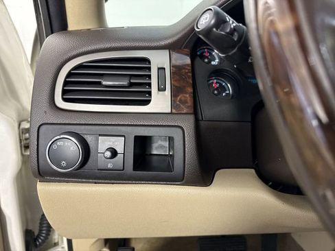 Used 2013 GMC Yukon Denali image 15