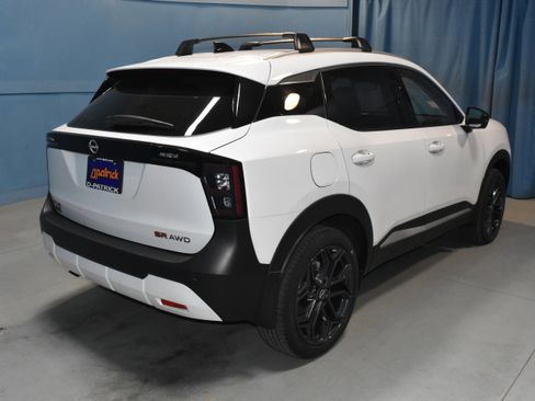 New 2026 Nissan Kicks SR w/ SR Premium Package AWD/4WD image 22