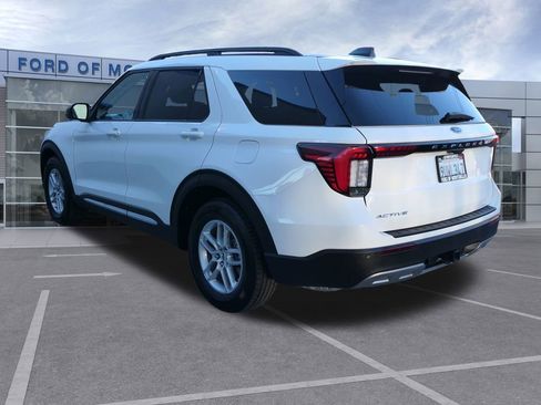 Used 2025 Ford Explorer Active w/ Active Comfort Package image 7