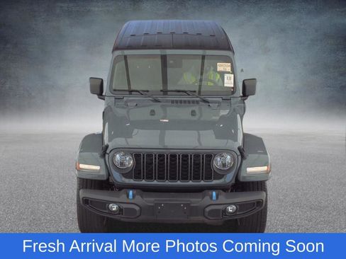 Used 2024 Jeep Wrangler Unlimited w/ Convenience Group image 3