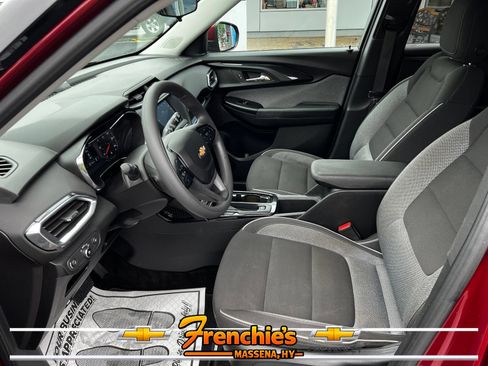 Used 2022 Chevrolet TrailBlazer LT AWD/4WD image 11