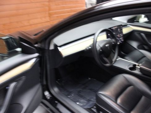 Used 2021 Tesla Model 3 Long Range image 7