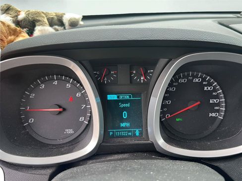 Used 2017 Chevrolet Equinox LS FWD image 12