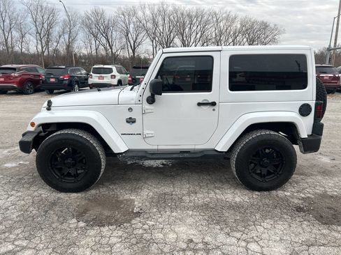 Used 2012 Jeep Wrangler Sahara image 6