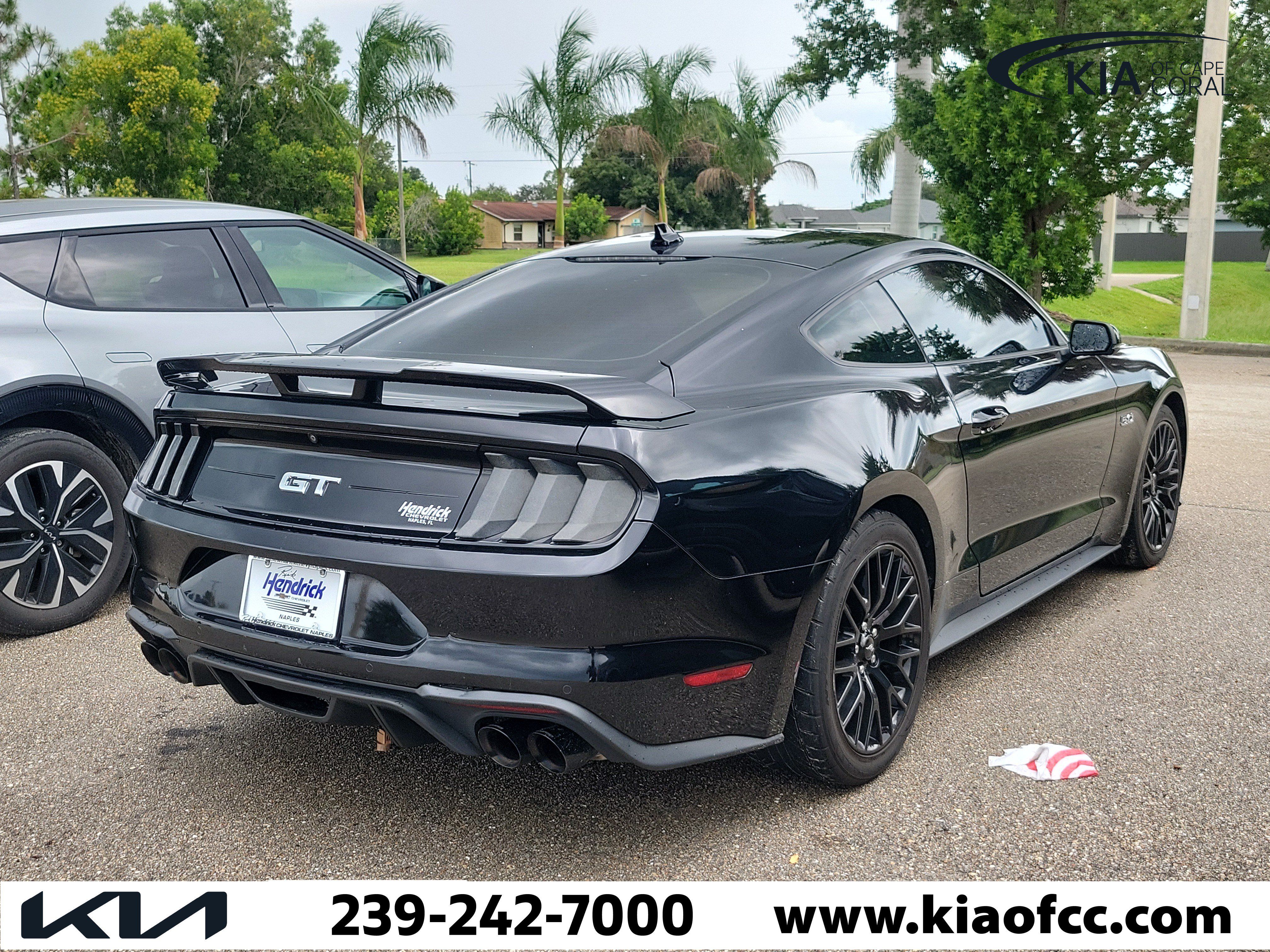 Used 2021 Ford Mustang GT Premium w/ GT Performance Package RWD image 6