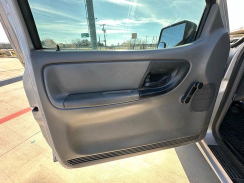 Used 2011 Ford Ranger XL image 17