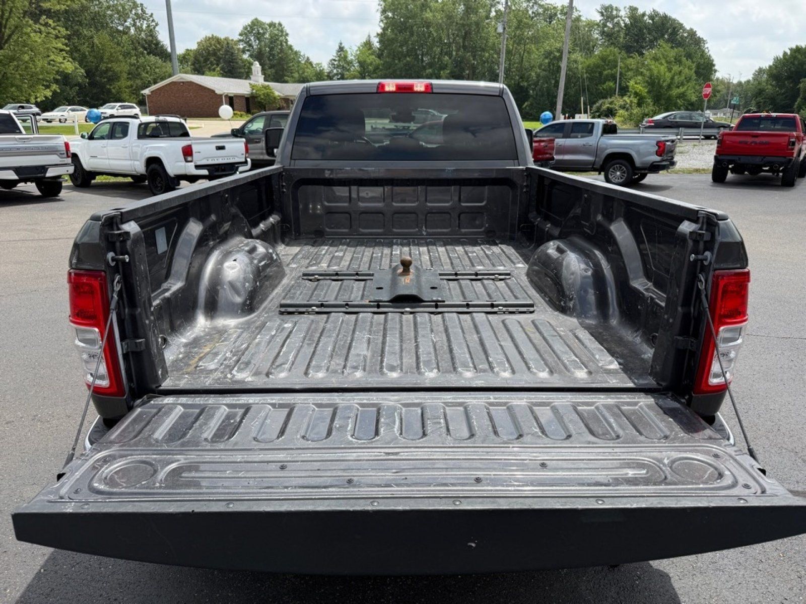 Used 2024 RAM 3500 Big Horn AWD/4WD image 38