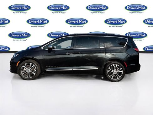 Used 2021 Chrysler Pacifica Pinnacle image 5