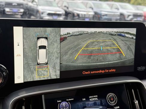 Used 2025 Lexus LX 700h Overtrail image 13