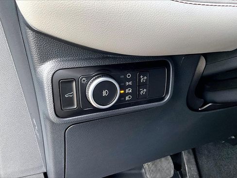 New 2025 Ford Explorer Active w/ Active Comfort Package image 17