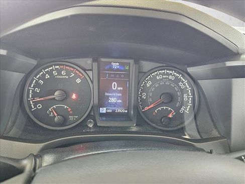 Used 2020 Toyota Tacoma SR w/ SR Convenience Package image 7