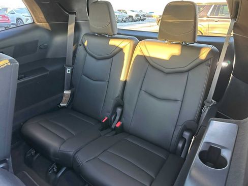 Used 2025 Cadillac XT6 Luxury image 17