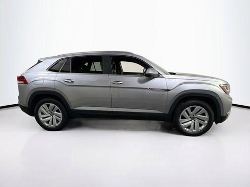 Used 2023 Volkswagen Atlas Cross Sport SE image 4