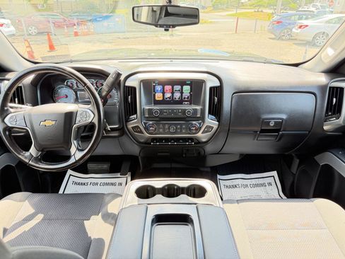 Used 2018 Chevrolet Silverado 1500 LT w/ Midnight Edition AWD/4WD image 24