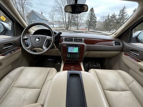 Used 2010 Chevrolet Tahoe LTZ image 19