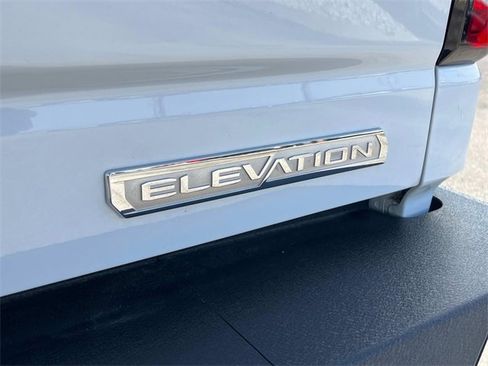 Used 2022 GMC Sierra 1500 Elevation image 39
