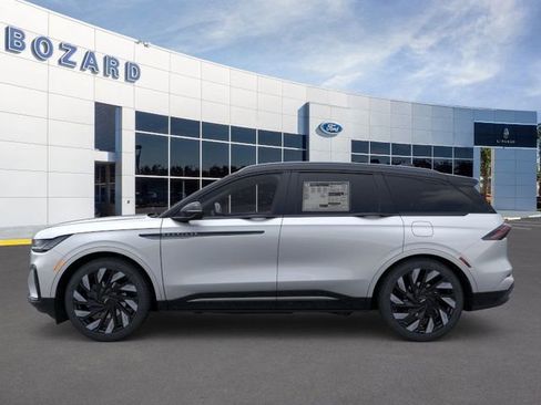 New 2026 Lincoln Nautilus Reserve w/ Jet Appearance Package image 3