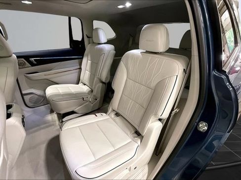Used 2026 Buick Enclave Avenir w/ Super Cruise Package AWD/4WD image 26