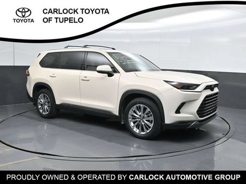 Used 2024 Toyota Grand Highlander AWD image 6