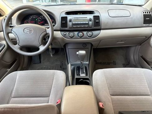 Used 2006 Toyota Camry LE FWD image 18