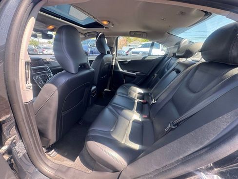 Used 2015 Volvo S60 T5 Platinum w/ Climate Package AWD/4WD image 2