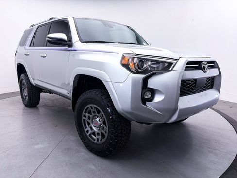 Used 2022 Toyota 4Runner SR5 Premium w/ Moonroof Package AWD/4WD image 12