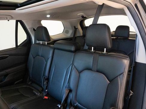 Used 2024 Honda Pilot Touring image 17