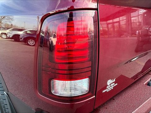 Used 2018 RAM 1500 Sport image 24