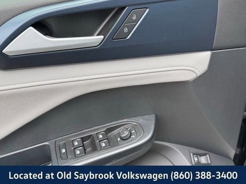 Used 2024 Volkswagen Taos SE image 32