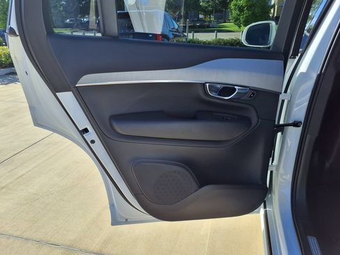 Certified 2025 Volvo XC90 B5 Core w/ Protection Package AWD/4WD image 18