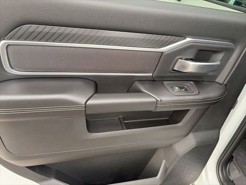 New 2026 RAM 2500 Big Horn AWD/4WD image 12