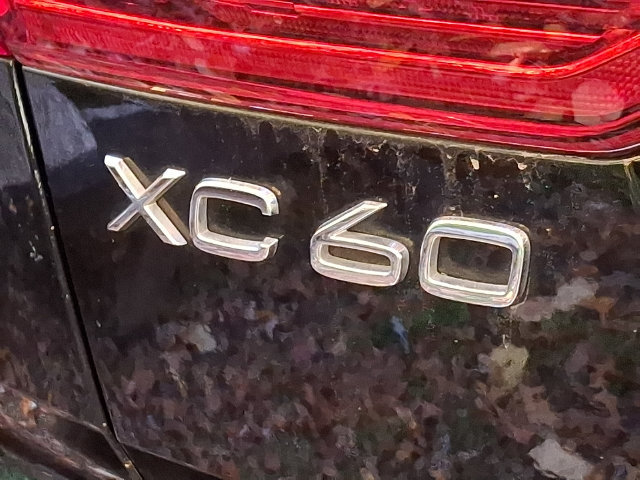 Certified 2024 Volvo XC60 B5 Plus w/ Protection Package Premier AWD/4WD image 29
