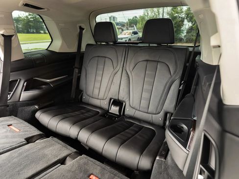 Used 2020 BMW X7 xDrive40i w/ Premium Package AWD/4WD image 30
