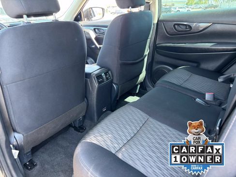 Used 2020 Nissan Rogue S FWD image 17