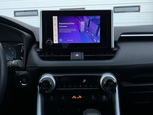 Used 2025 Toyota RAV4 XLE image 26