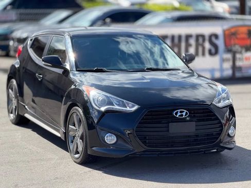 Used 2015 Hyundai Veloster Turbo image 2