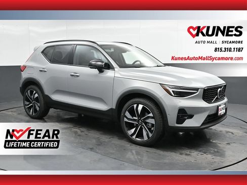 Used 2025 Volvo XC40 B5 Ultra w/ Climate Package AWD/4WD image 1