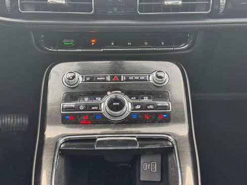 Used 2022 Lincoln Nautilus Reserve w/ Equipment Group 201A image 18