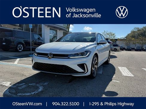 Certified 2025 Volkswagen Jetta SEL image 1