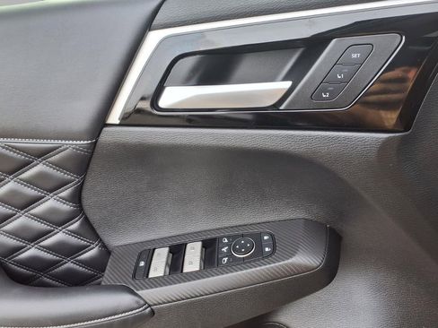 Used 2023 Mitsubishi Outlander SEL image 18