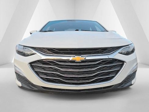 Used 2022 Chevrolet Malibu LS w/ Driver Confidence Package II FWD image 2
