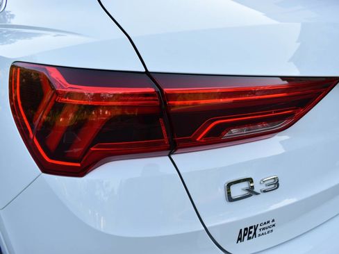 Used 2021 Audi Q3 2.0T Premium w/ Convenience Package AWD/4WD image 40
