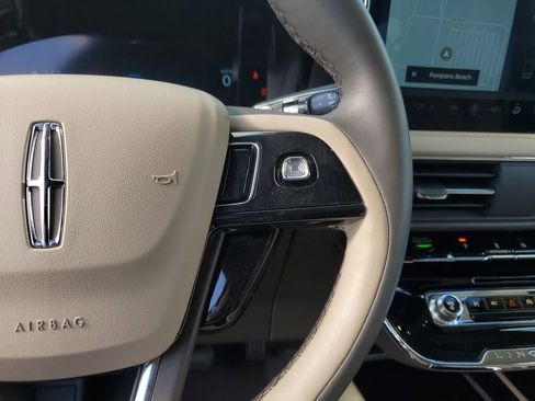 Used 2024 Lincoln Corsair FWD image 26