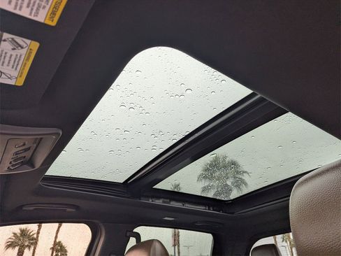 Used 2021 Nissan Titan Platinum Reserve w/ Moonroof Package image 13