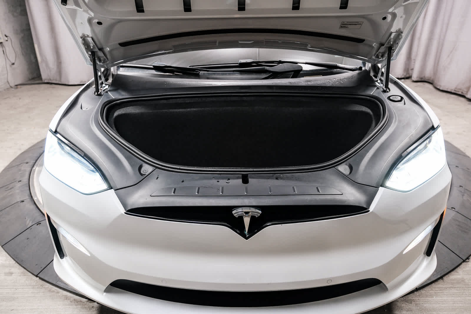 Used 2023 Tesla Model X AWD/4WD image 21