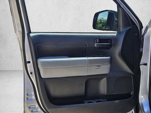 Used 2013 Toyota Tundra 2WD CrewMax w/ SR5 Pkg image 11